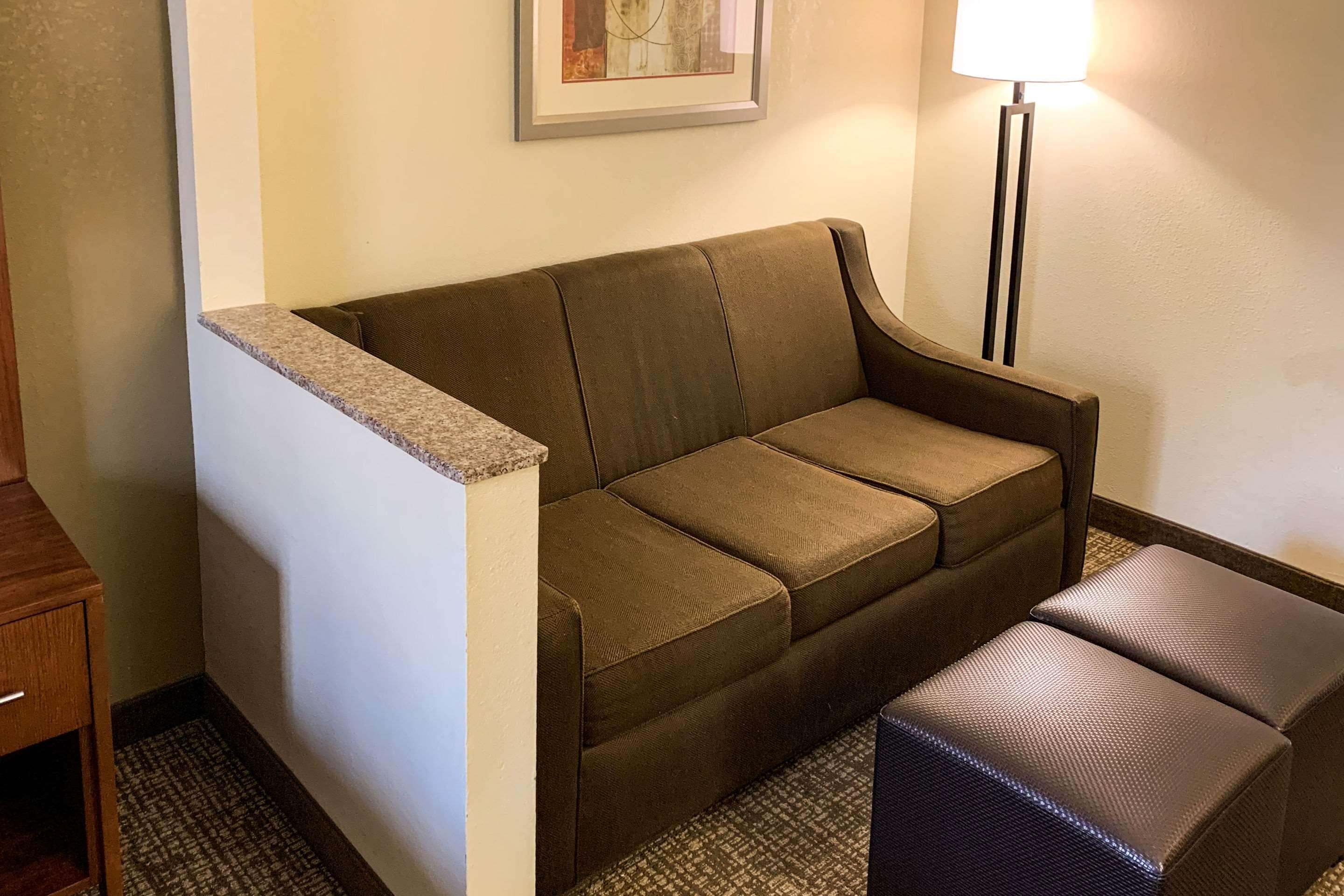 Comfort Suites Columbus State University Area Eksteriør bilde