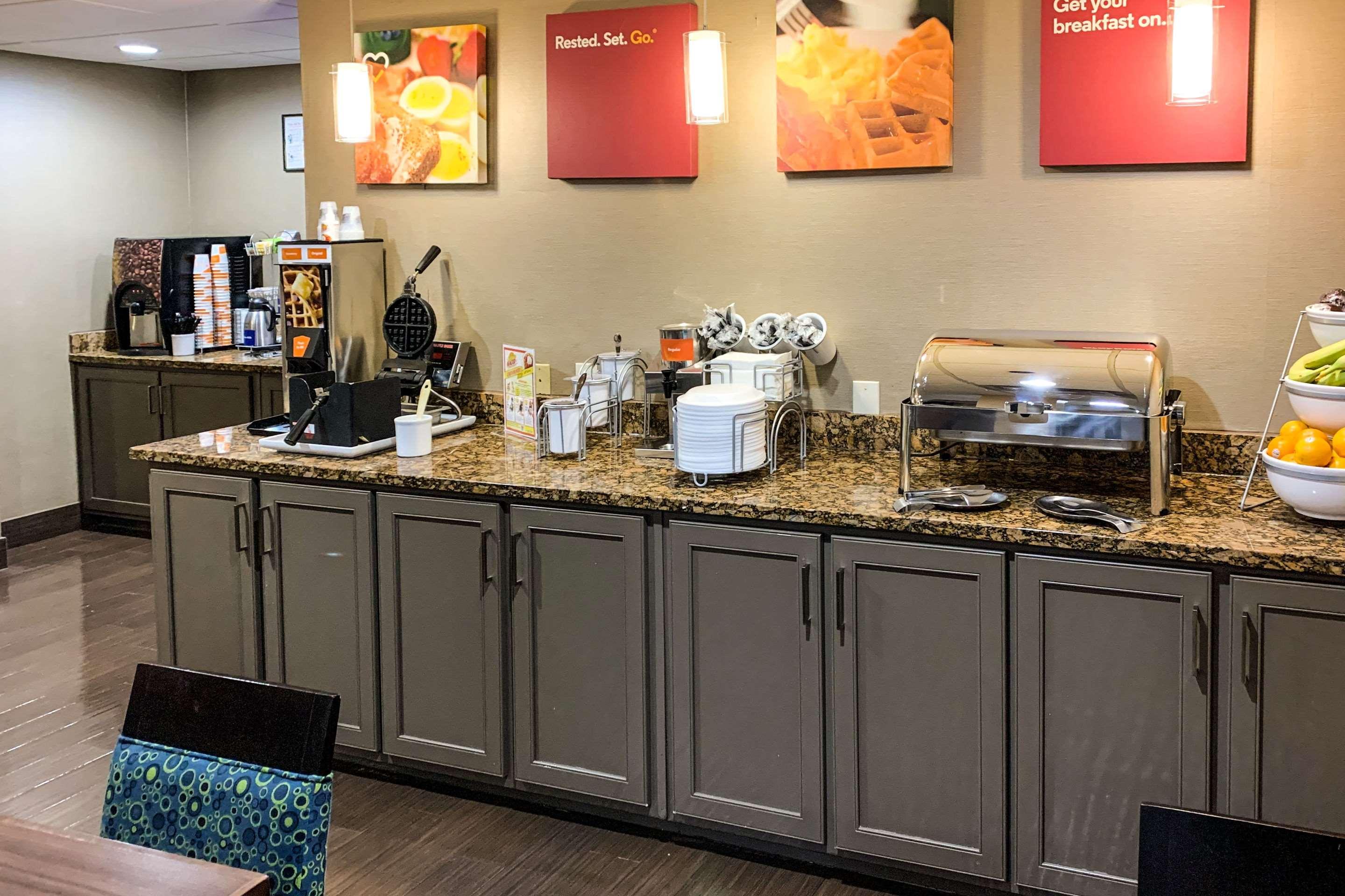 Comfort Suites Columbus State University Area Eksteriør bilde